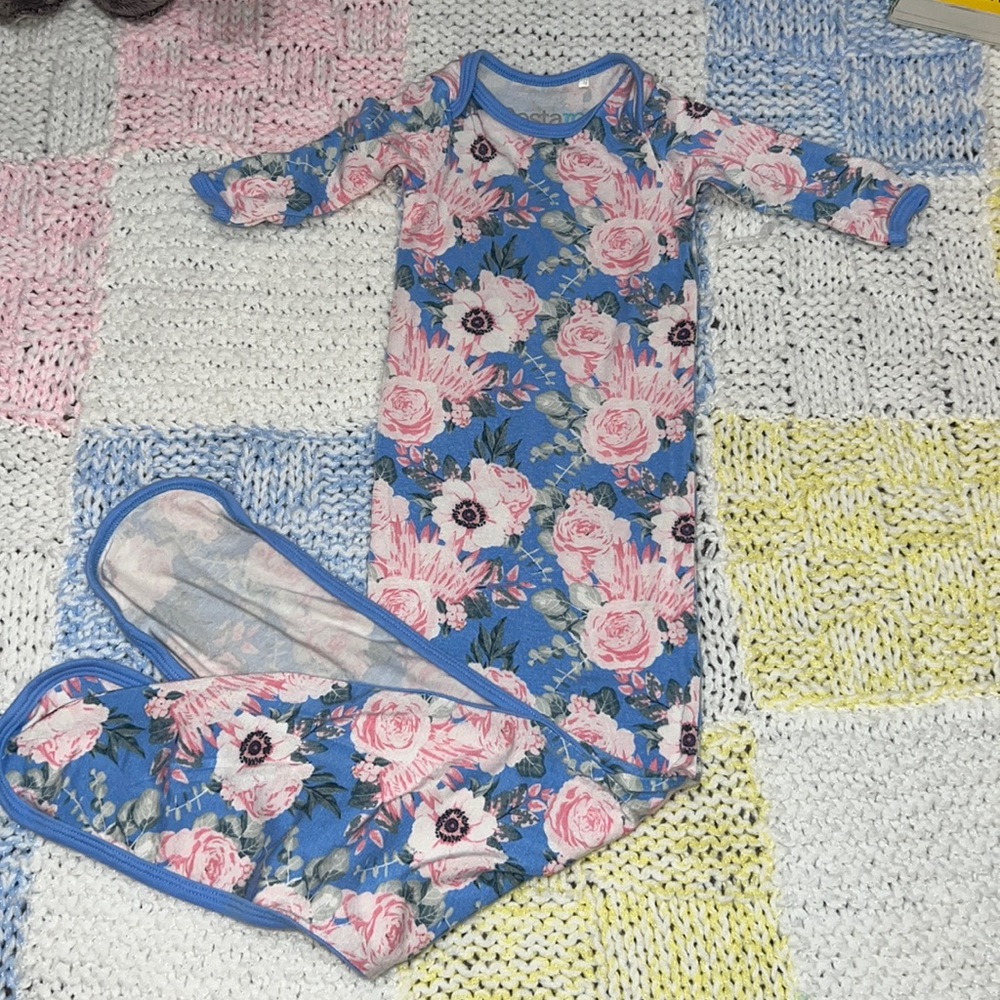 Bestsroo,0-3 month softest gown. Beautiful pinks, blues green color👼